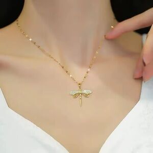 NEW! Gold Stainless Steel Dragonfly Pendant Necklace  A5-168